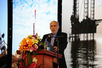 مشاور وزیر نفت در بورس انرژی :ملی شدن صنعت نفت پس از انقلاب اسلامی شکل گرفت